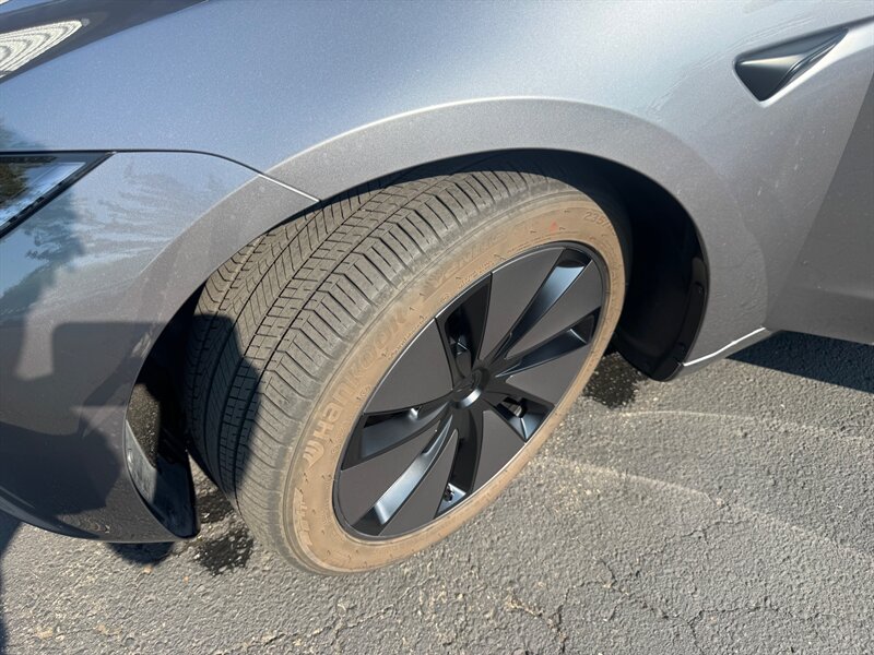 2025 Tesla Model 3 Long Range   - Photo 21 - Renton, WA 98057