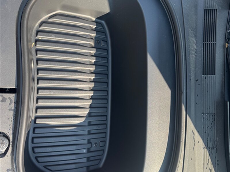2025 Tesla Model 3 Long Range   - Photo 6 - Renton, WA 98057