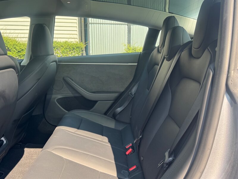 2025 Tesla Model 3 Long Range   - Photo 12 - Renton, WA 98057