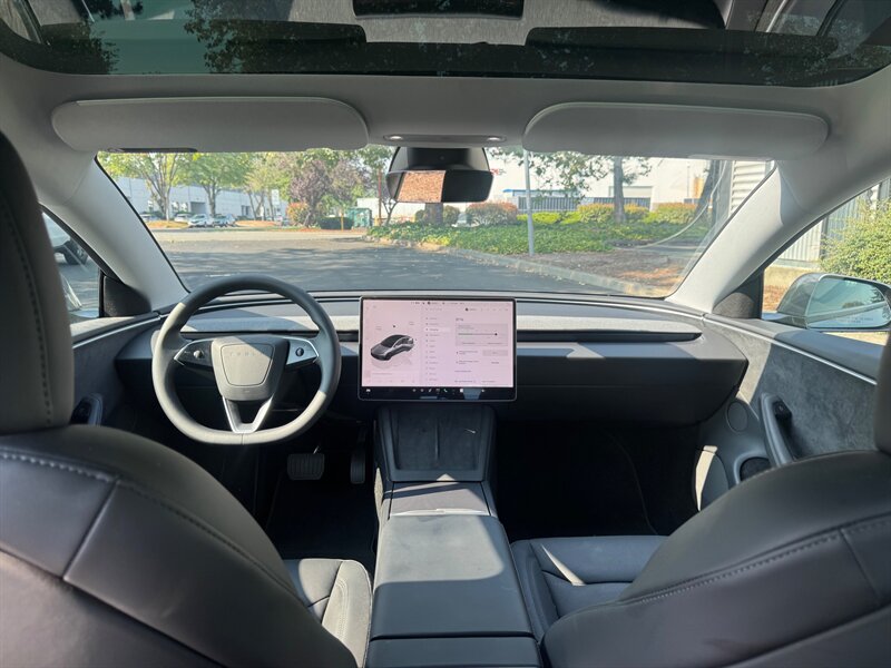 2025 Tesla Model 3 Long Range   - Photo 14 - Renton, WA 98057