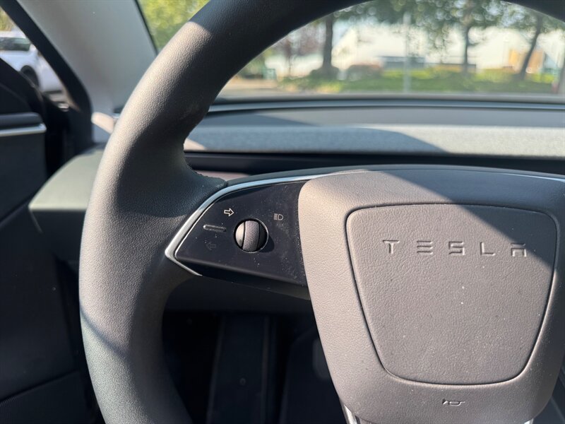 2025 Tesla Model 3 Long Range   - Photo 16 - Renton, WA 98057
