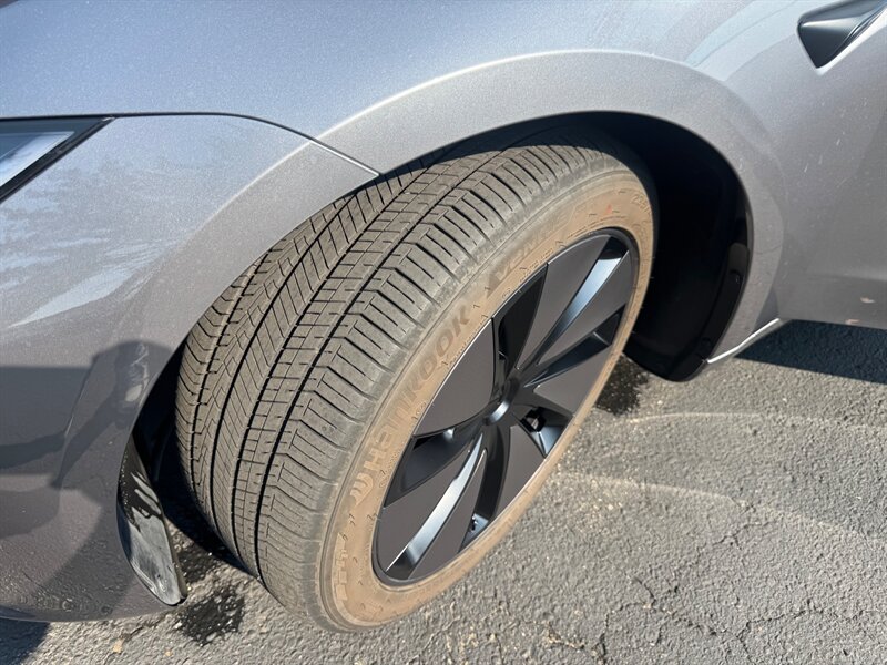 2025 Tesla Model 3 Long Range   - Photo 22 - Renton, WA 98057