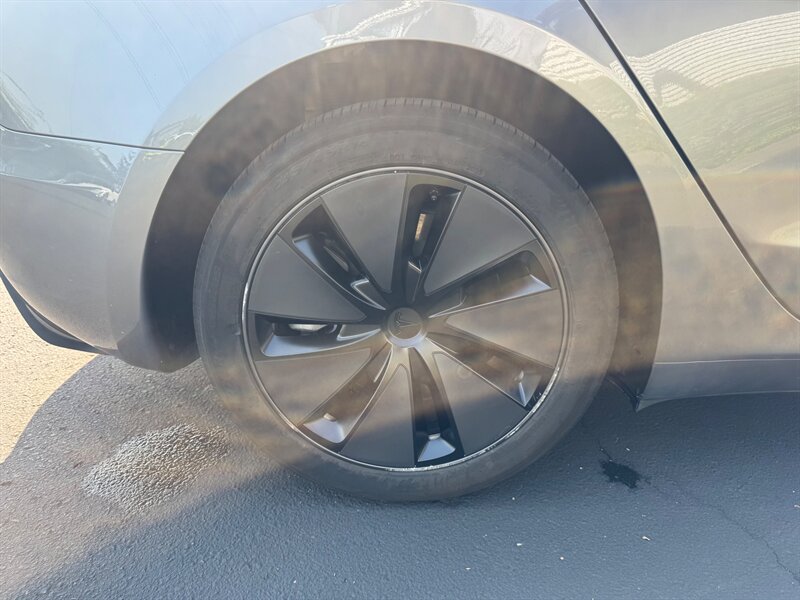 2025 Tesla Model 3 Long Range   - Photo 25 - Renton, WA 98057