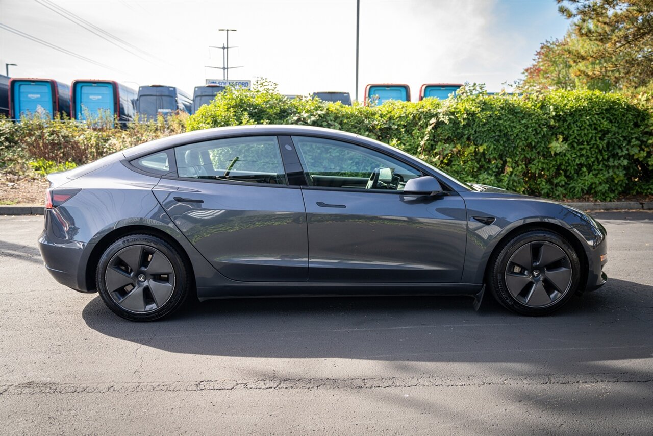 2023 Tesla Model 3   - Photo 12 - Renton, WA 98057