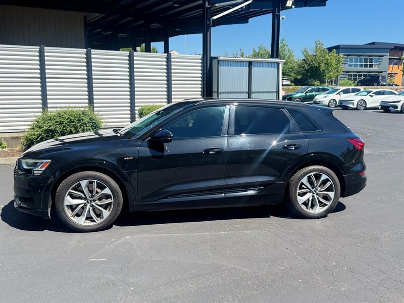 2021 Audi e-tron quattro Premium Plus   - Photo 7 - Renton, WA 98057