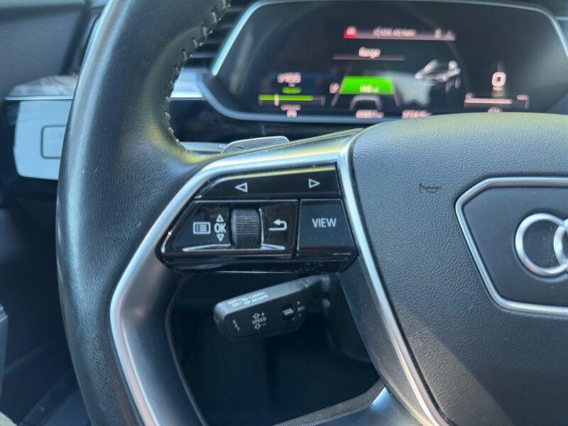 2021 Audi e-tron quattro Premium Plus   - Photo 13 - Renton, WA 98057