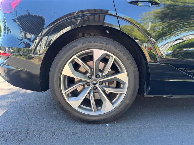 2021 Audi e-tron quattro Premium Plus   - Photo 24 - Renton, WA 98057