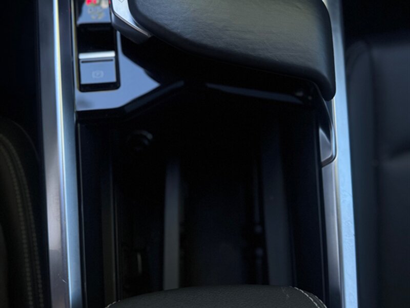 2021 Audi e-tron quattro Premium Plus   - Photo 17 - Renton, WA 98057