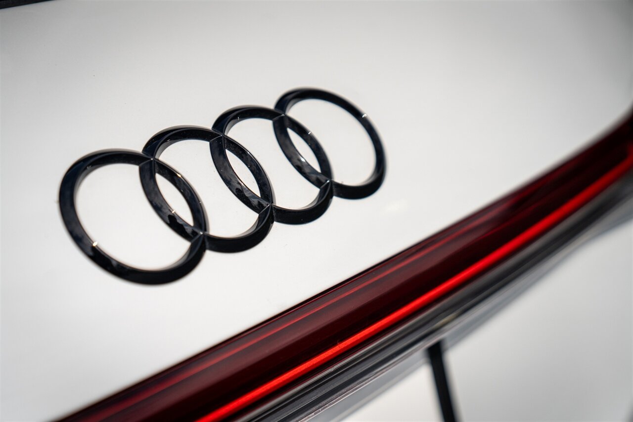 2023 Audi Q4 e-tron quattro Premium Plus 50   - Photo 17 - Renton, WA 98057