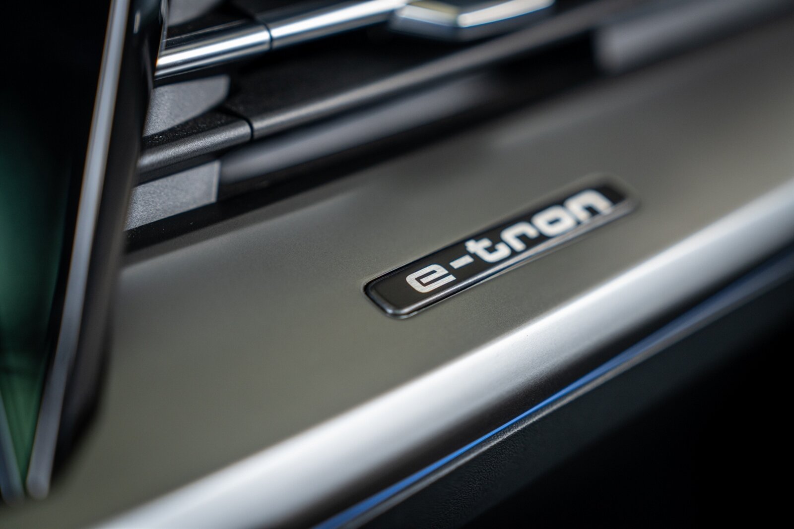 2023 Audi Q4 e-tron quattro Premium Plus 50   - Photo 48 - Renton, WA 98057