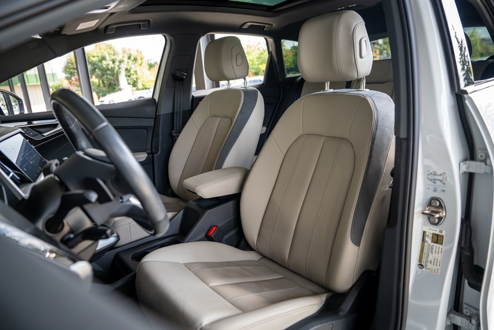 2023 Audi Q4 e-tron quattro Premium Plus 50   - Photo 32 - Renton, WA 98057
