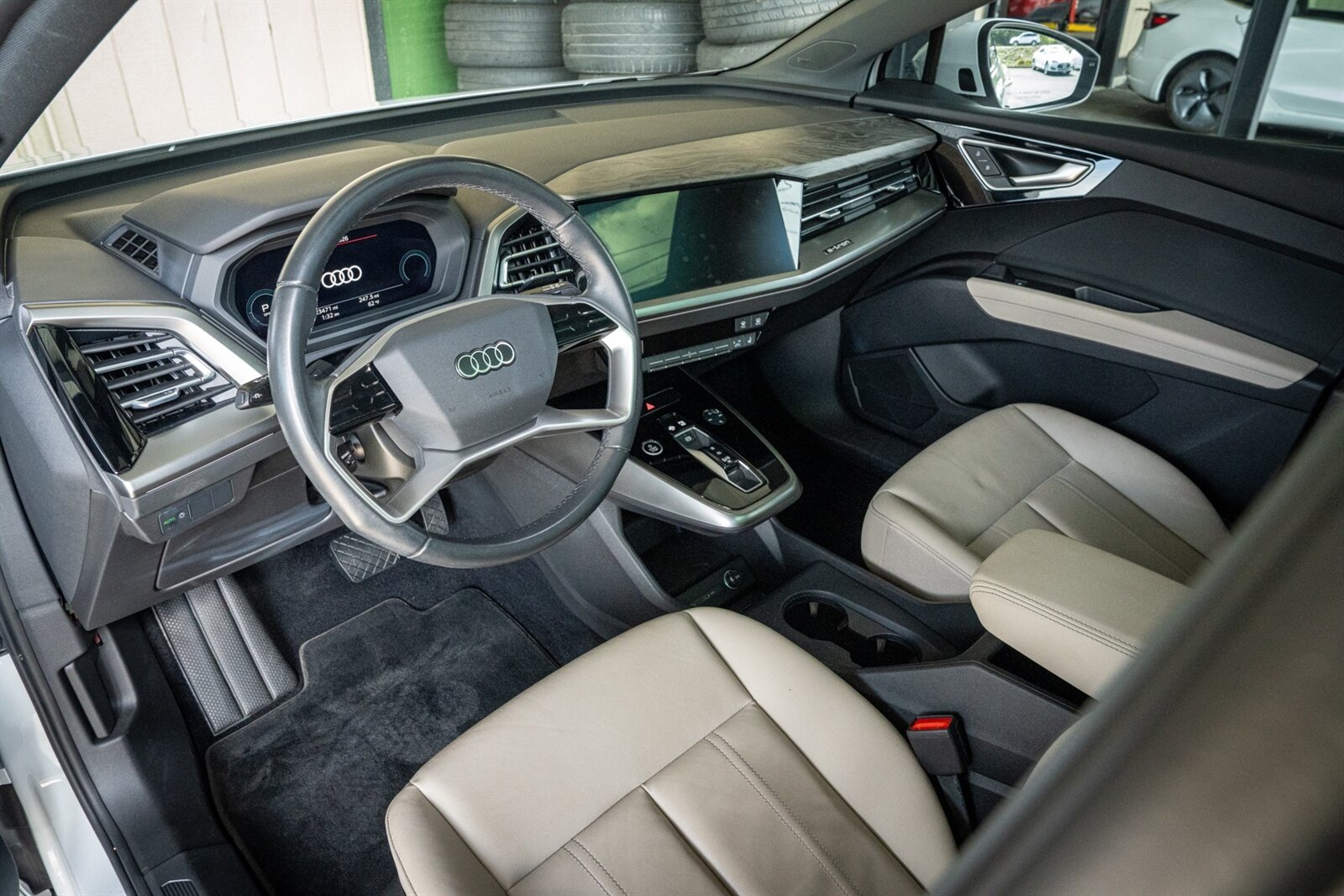 2023 Audi Q4 e-tron quattro Premium Plus 50   - Photo 26 - Renton, WA 98057