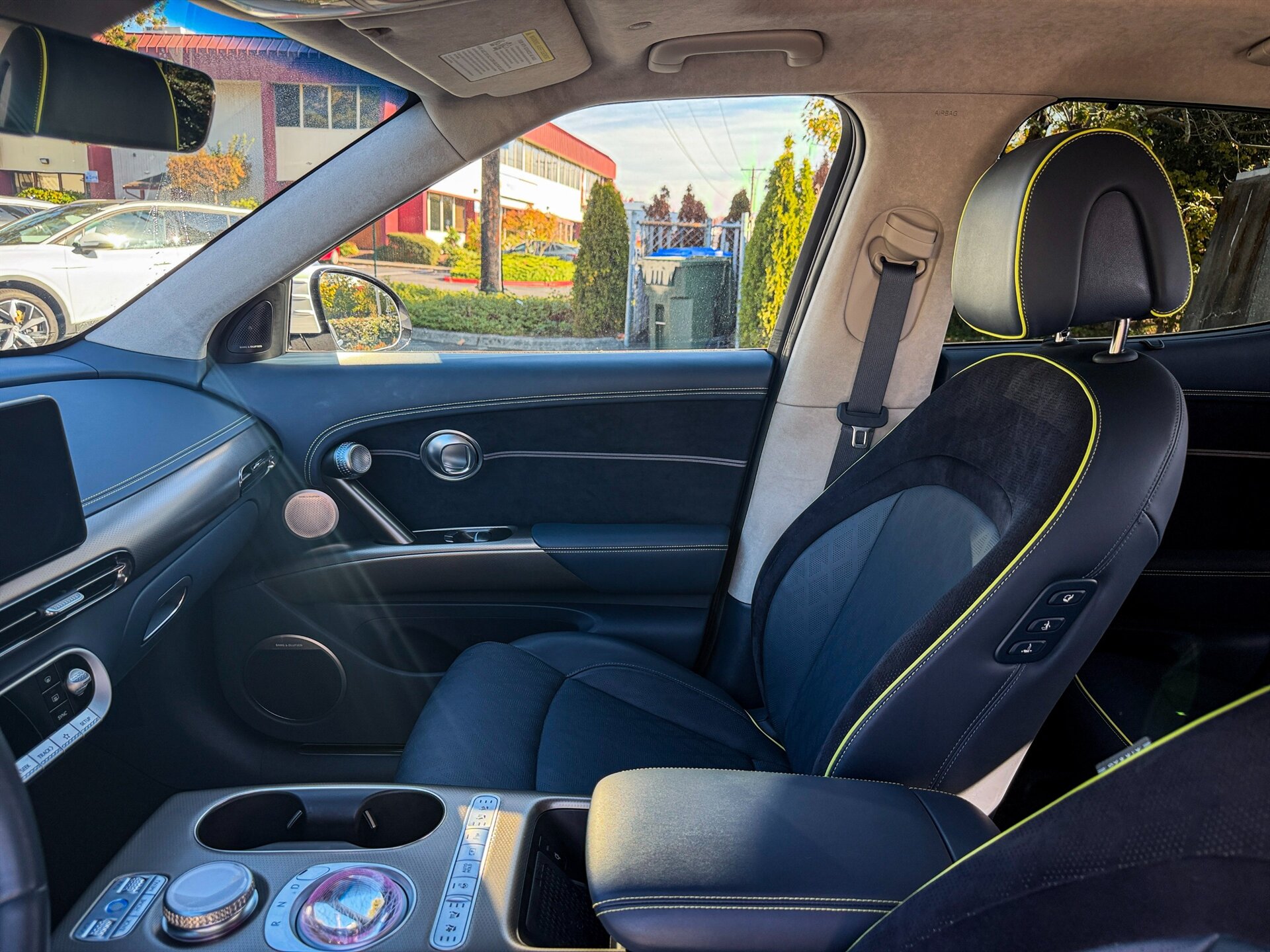2023 Genesis GV60 Performance   - Photo 29 - Renton, WA 98057