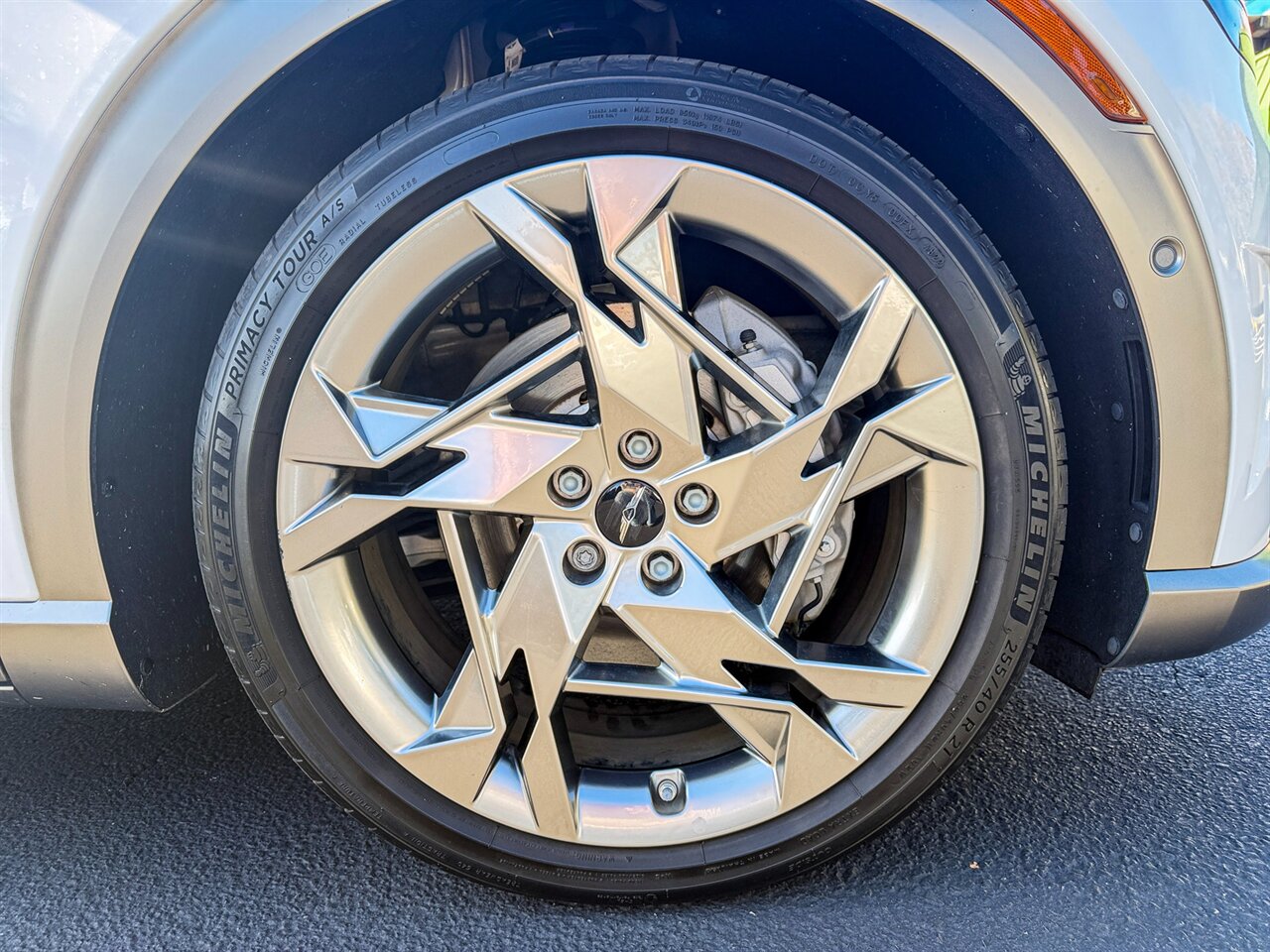 2023 Genesis GV60 Performance   - Photo 16 - Renton, WA 98057