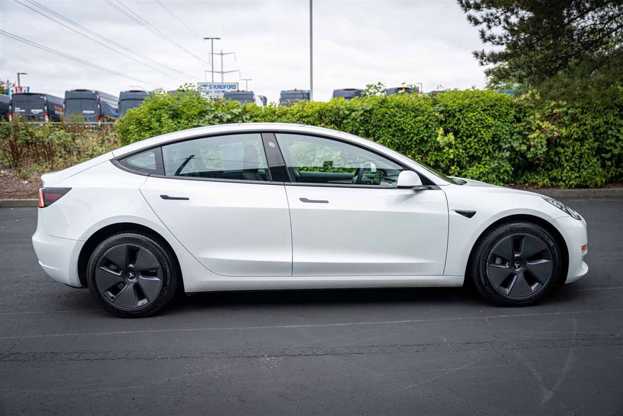 2023 Tesla Model 3   - Photo 12 - Renton, WA 98057