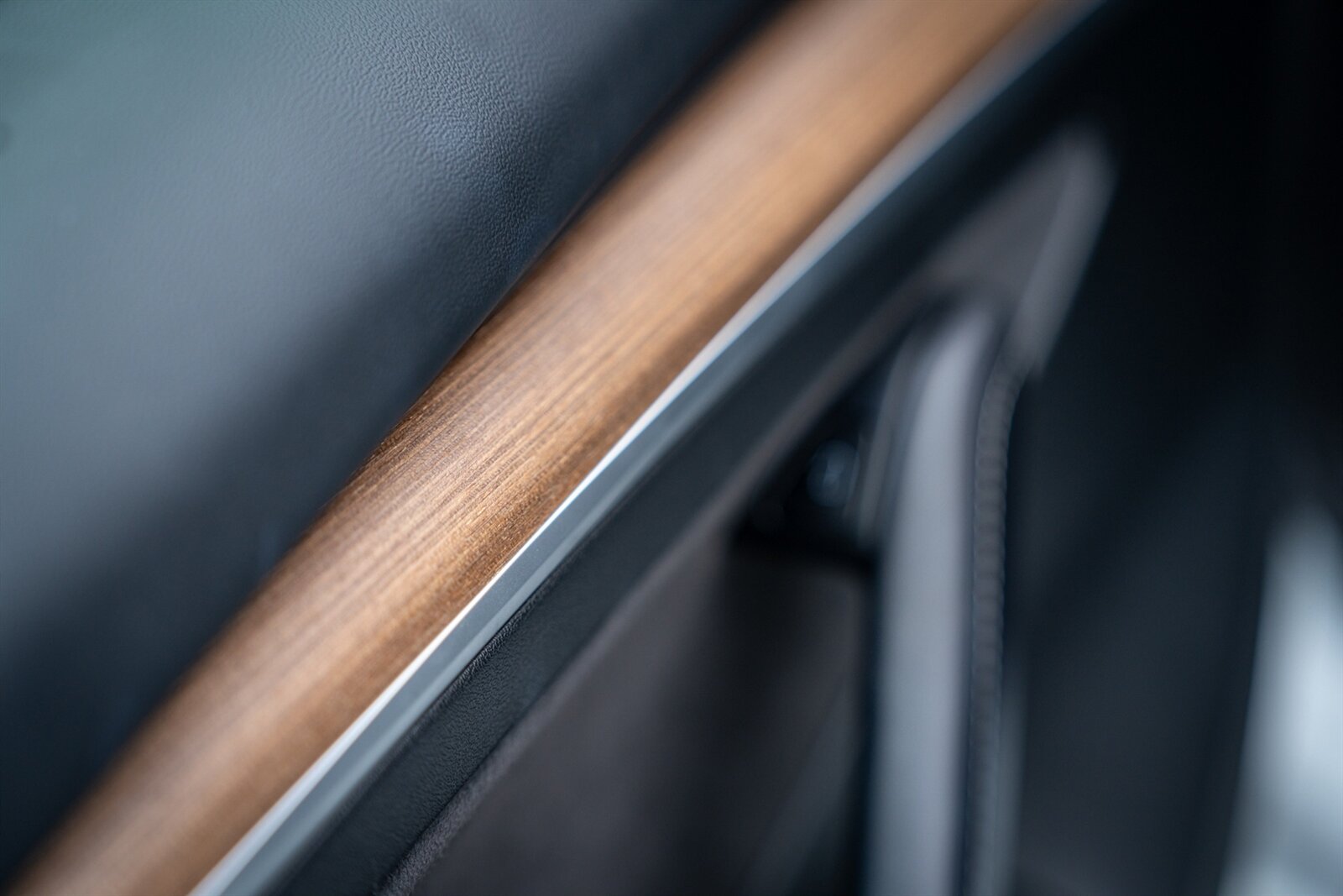 2023 Tesla Model 3   - Photo 30 - Renton, WA 98057