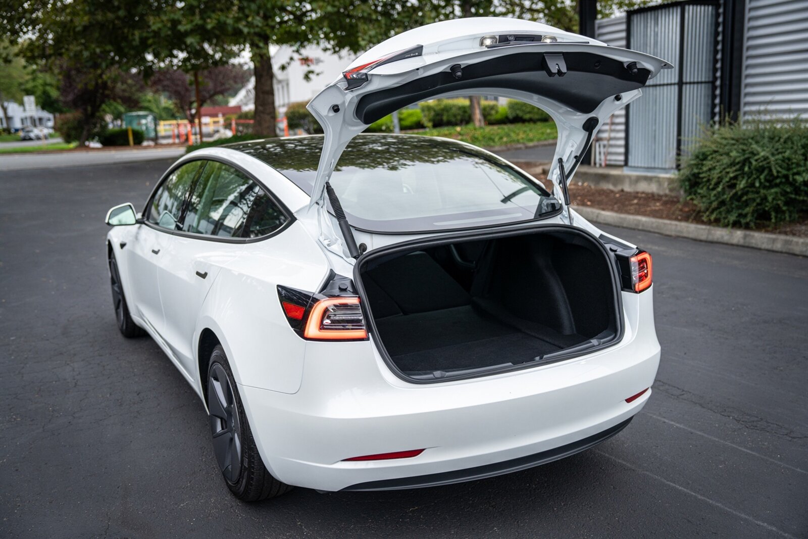 2023 Tesla Model 3   - Photo 23 - Renton, WA 98057