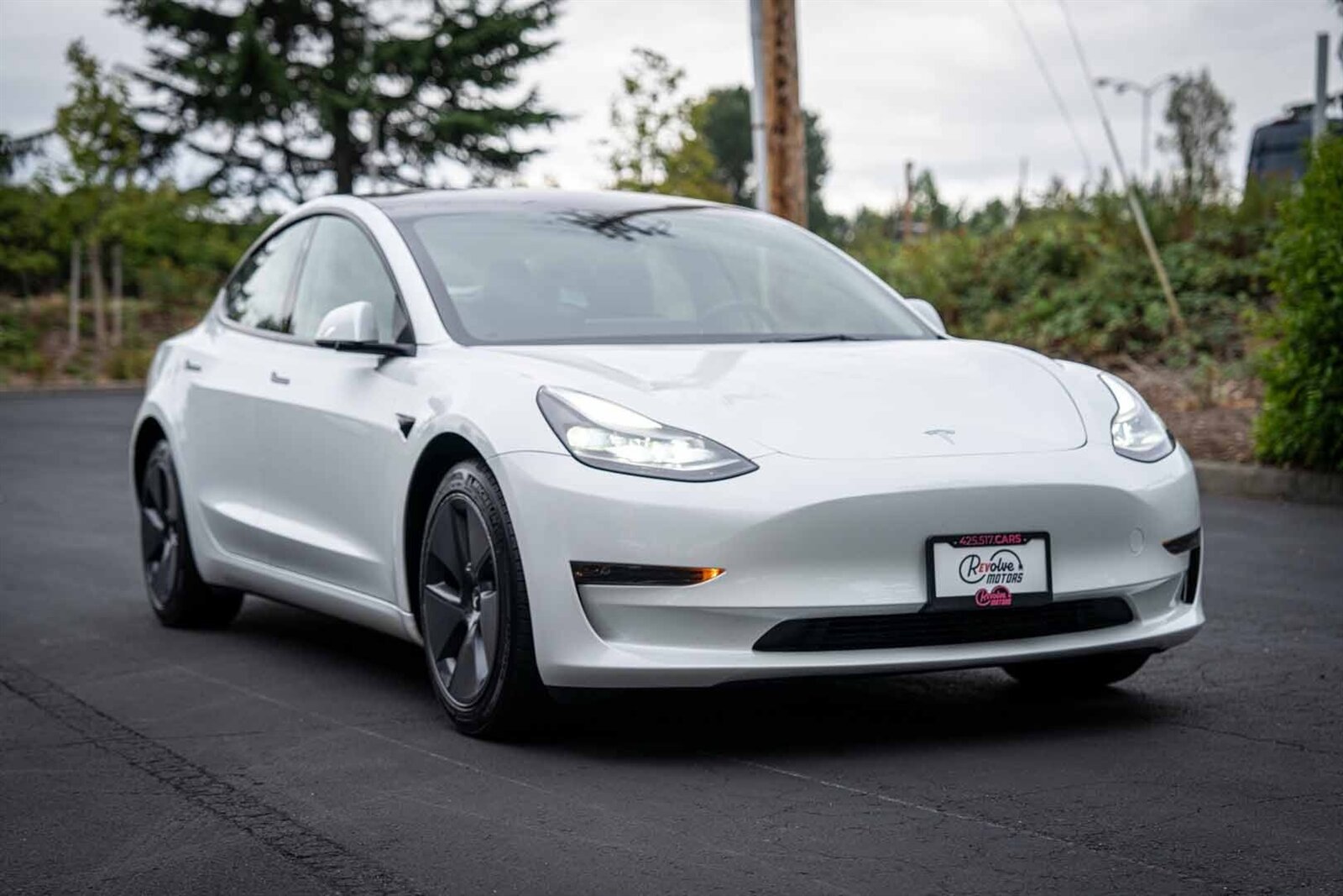 2023 Tesla Model 3   - Photo 13 - Renton, WA 98057