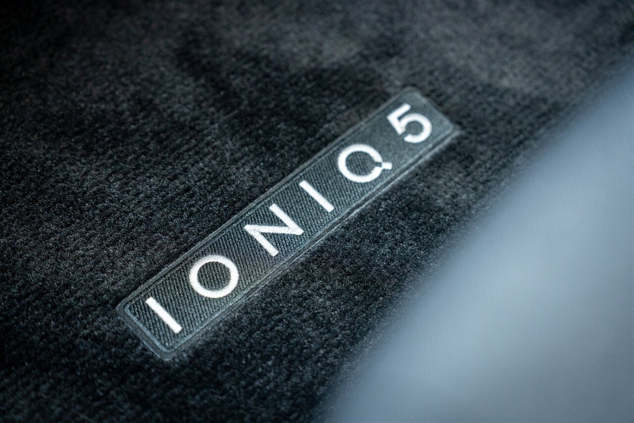 2024 Hyundai IONIQ 5 SE   - Photo 53 - Renton, WA 98057