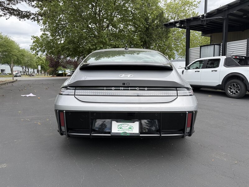 2024 Hyundai IONIQ 6 Limited   - Photo 12 - Renton, WA 98057