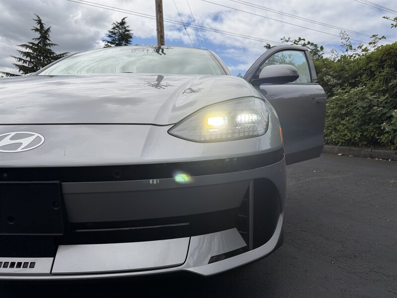 2024 Hyundai IONIQ 6 Limited   - Photo 9 - Renton, WA 98057