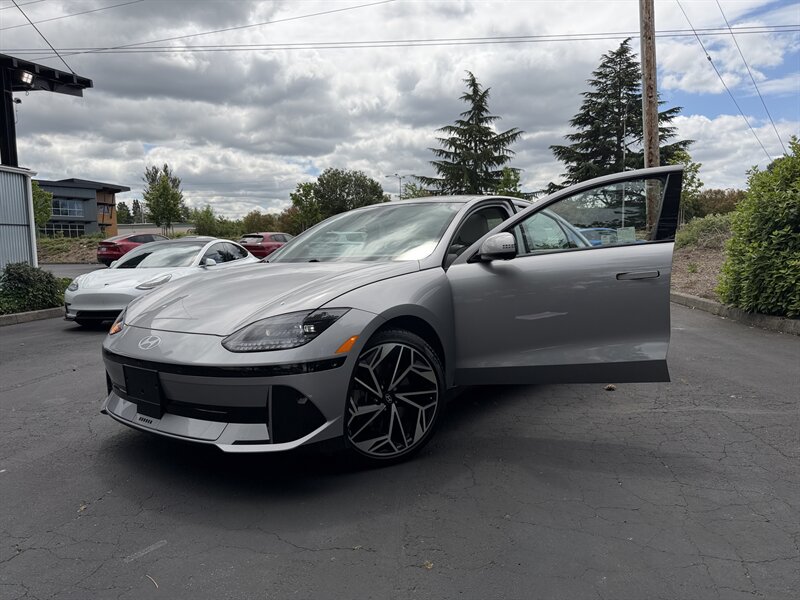 2024 Hyundai IONIQ 6 Limited   - Photo 3 - Renton, WA 98057