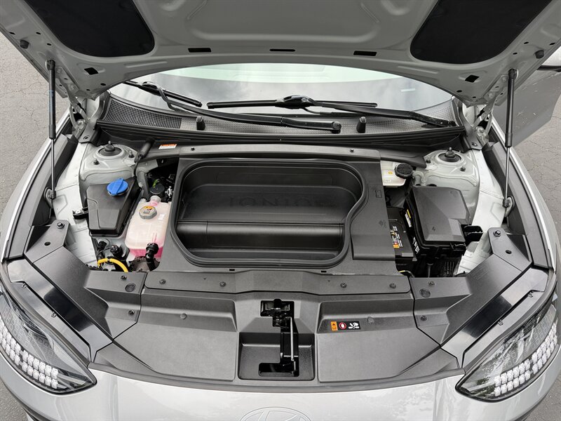 2024 Hyundai IONIQ 6 Limited   - Photo 11 - Renton, WA 98057