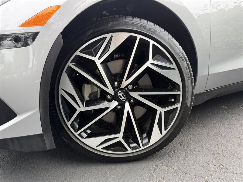 2024 Hyundai IONIQ 6 Limited   - Photo 27 - Renton, WA 98057
