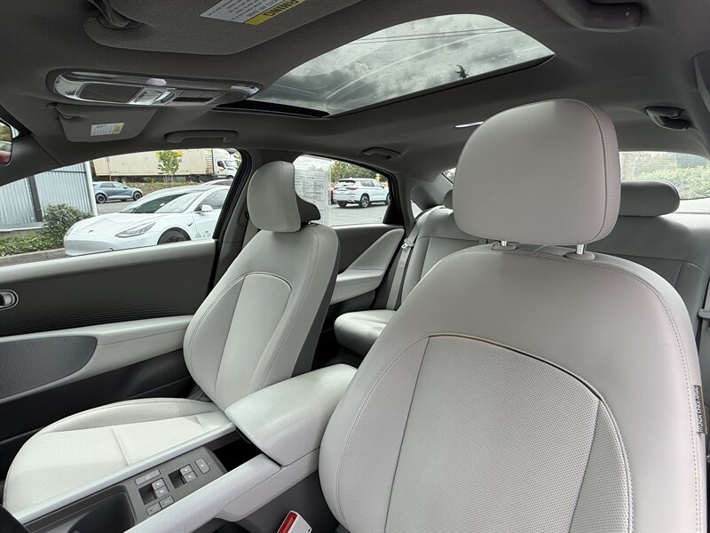 2024 Hyundai IONIQ 6 Limited   - Photo 19 - Renton, WA 98057