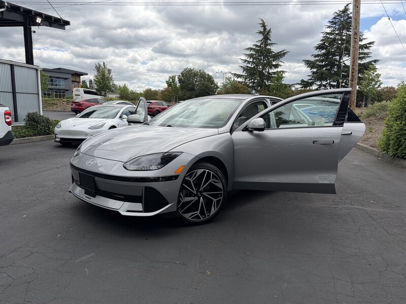 2024 Hyundai IONIQ 6 Limited   - Photo 4 - Renton, WA 98057