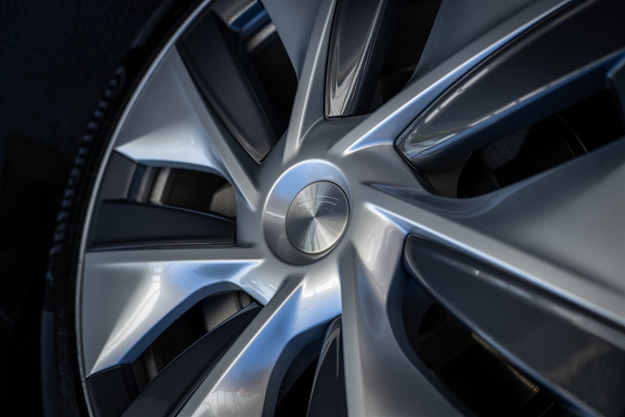 2023 Tesla Model Y Long Range   - Photo 15 - Renton, WA 98057