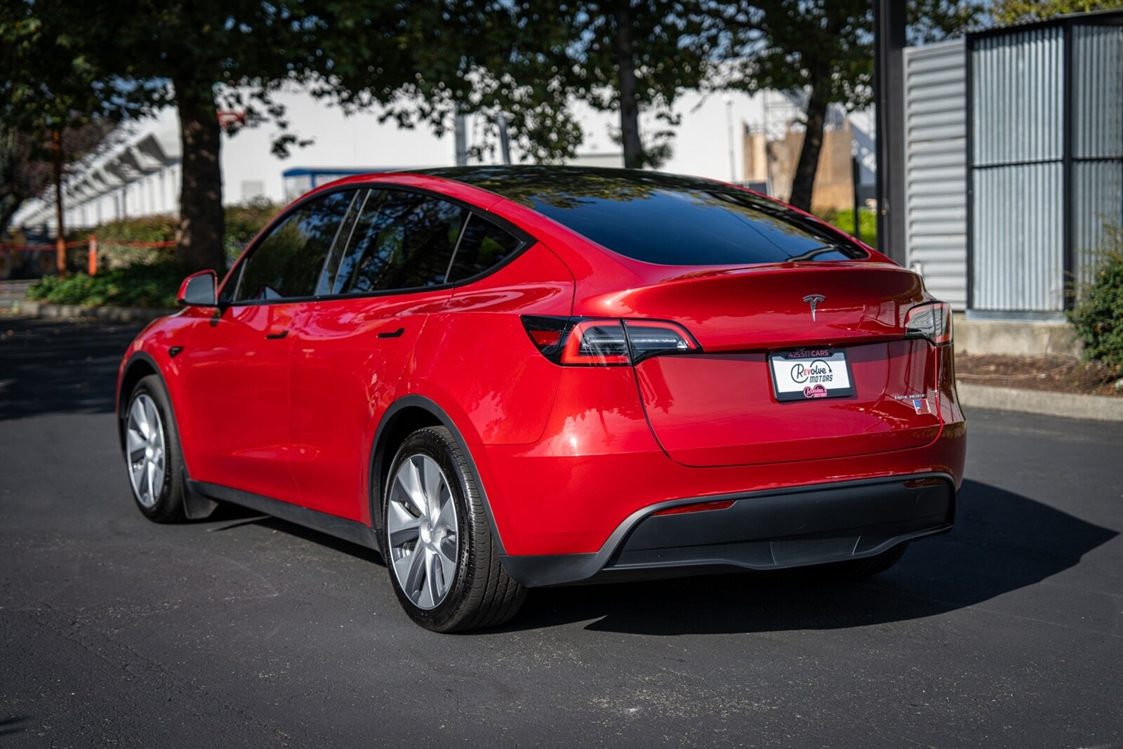 2023 Tesla Model Y Long Range   - Photo 9 - Renton, WA 98057
