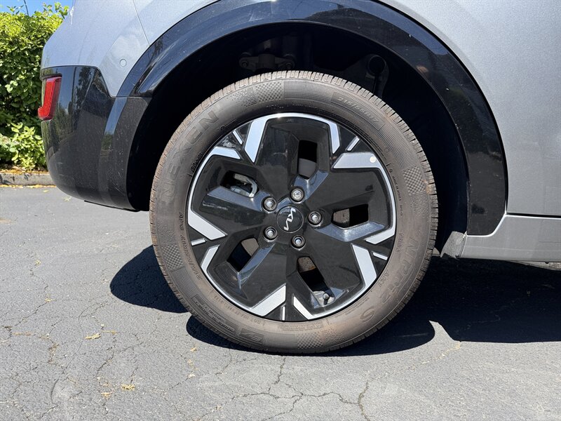 2023 Kia Niro EV Wave   - Photo 22 - Renton, WA 98057