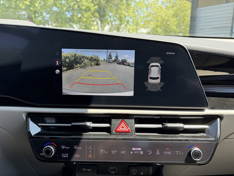 2023 Kia Niro EV Wave   - Photo 10 - Renton, WA 98057