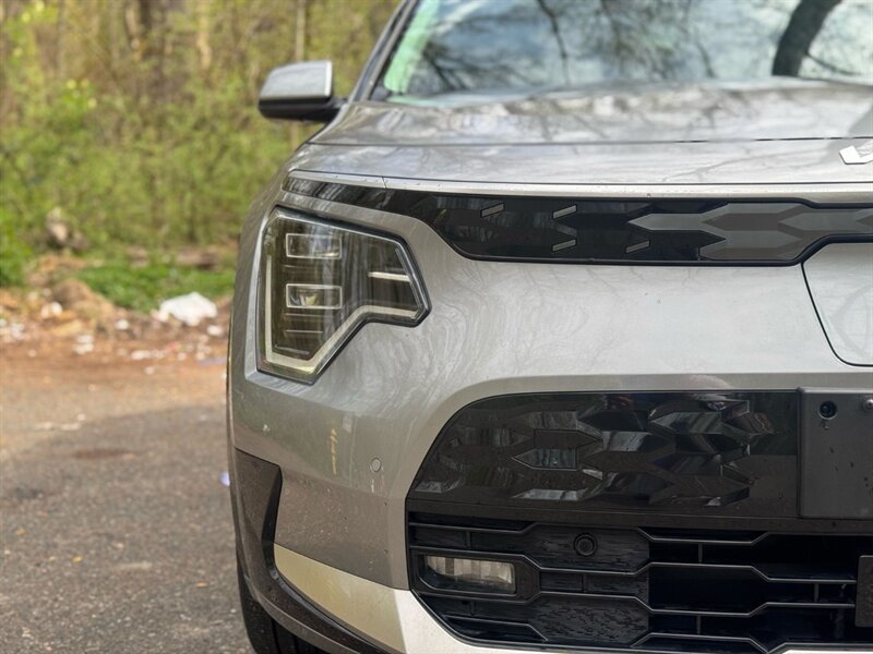 2023 Kia Niro EV Wave   - Photo 3 - Renton, WA 98057