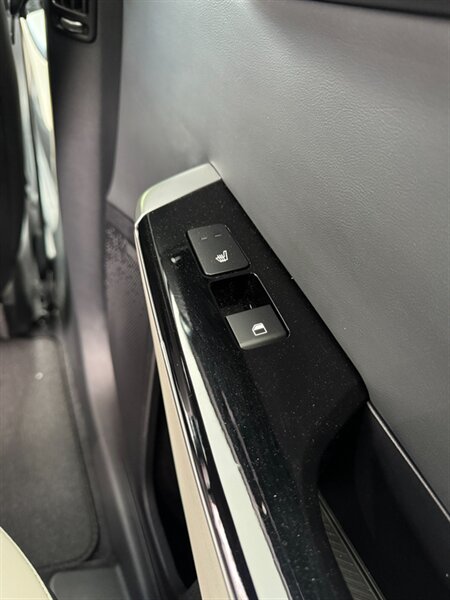 2024 Kia EV6 GT-Line   - Photo 10 - Renton, WA 98057