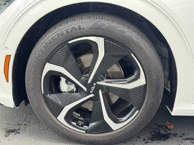 2024 Kia EV6 GT-Line   - Photo 17 - Renton, WA 98057