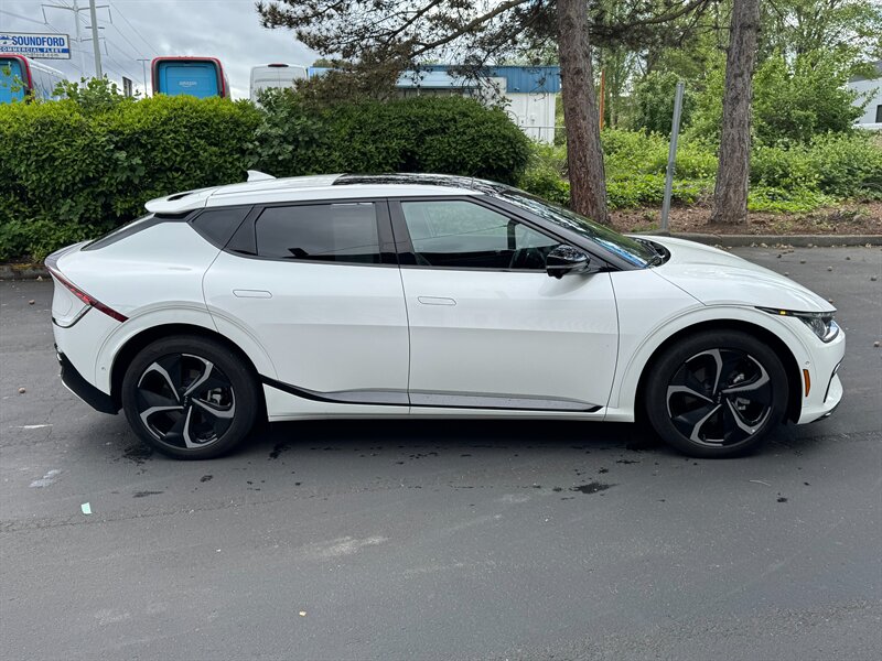 2024 Kia EV6 GT-Line   - Photo 6 - Renton, WA 98057