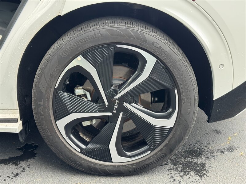 2024 Kia EV6 GT-Line   - Photo 18 - Renton, WA 98057