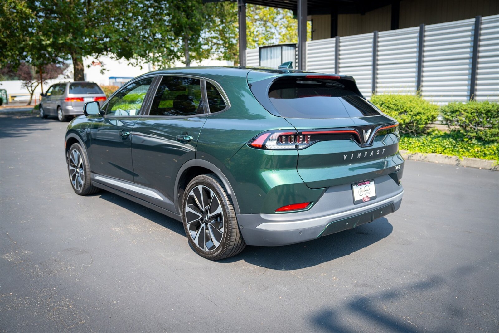 2023 VinFast VF8 Plus City Edition   - Photo 8 - Renton, WA 98057