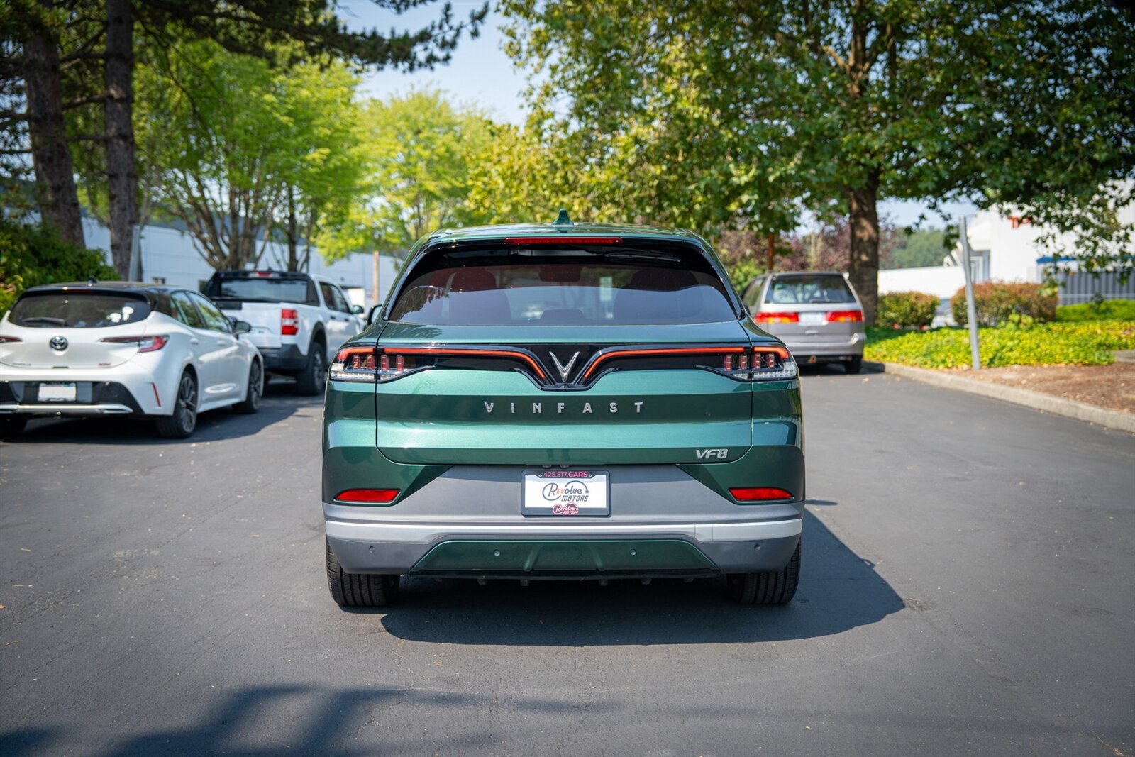 2023 VinFast VF8 Plus City Edition   - Photo 9 - Renton, WA 98057