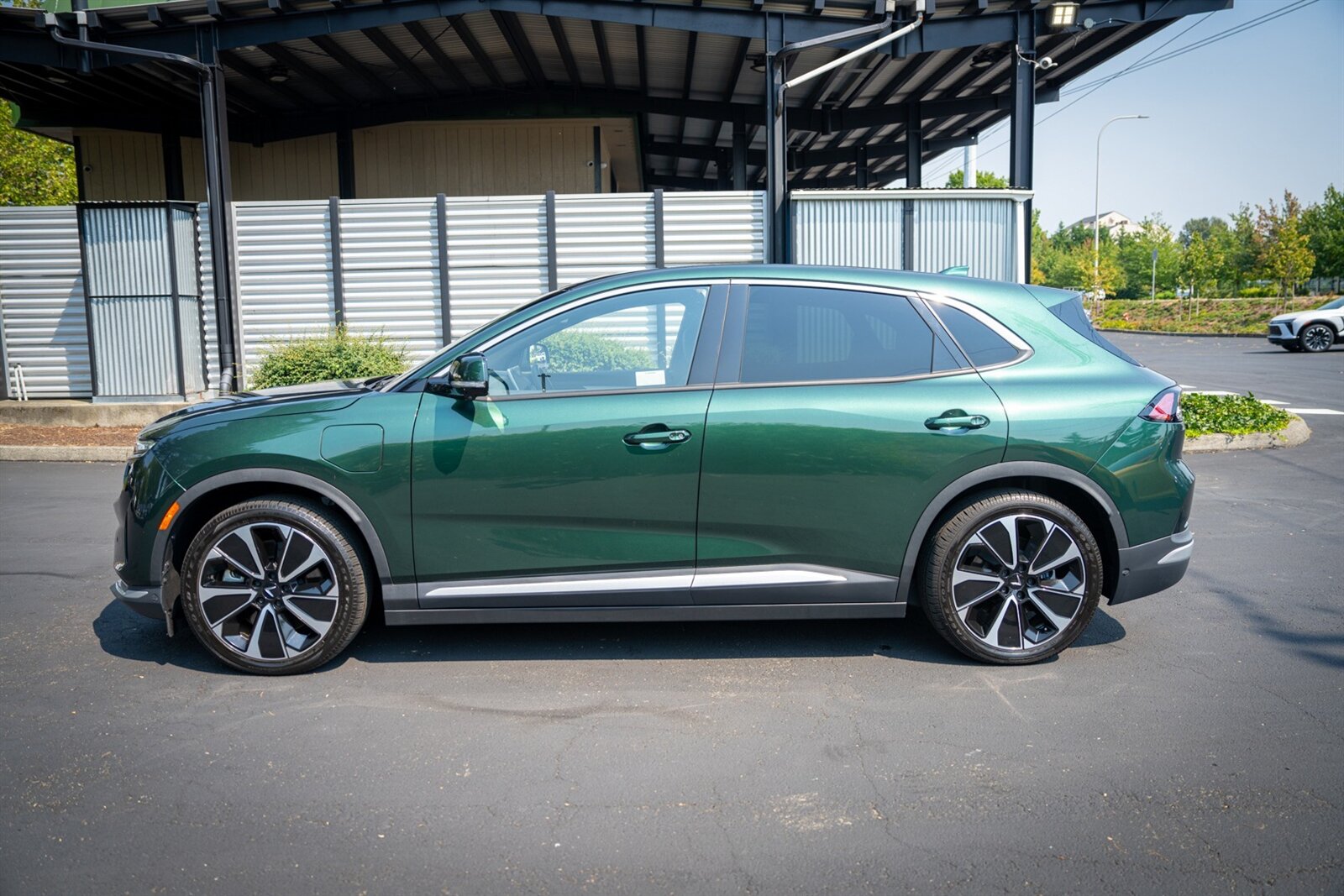 2023 VinFast VF8 Plus City Edition   - Photo 7 - Renton, WA 98057