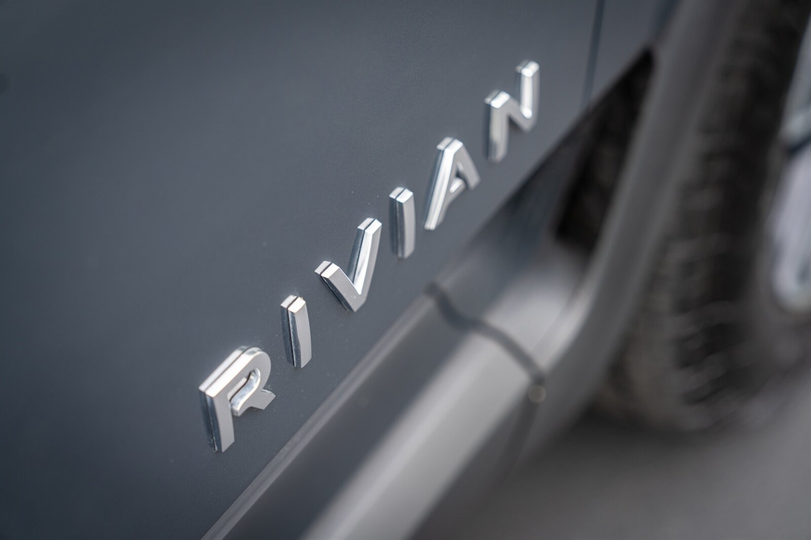 2023 Rivian R1T Adventure   - Photo 19 - Renton, WA 98057