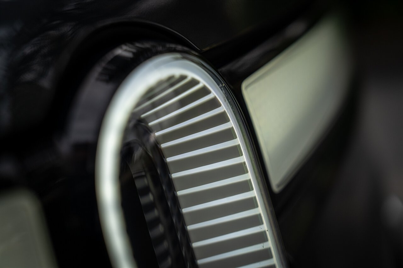 2023 Rivian R1T Adventure   - Photo 16 - Renton, WA 98057