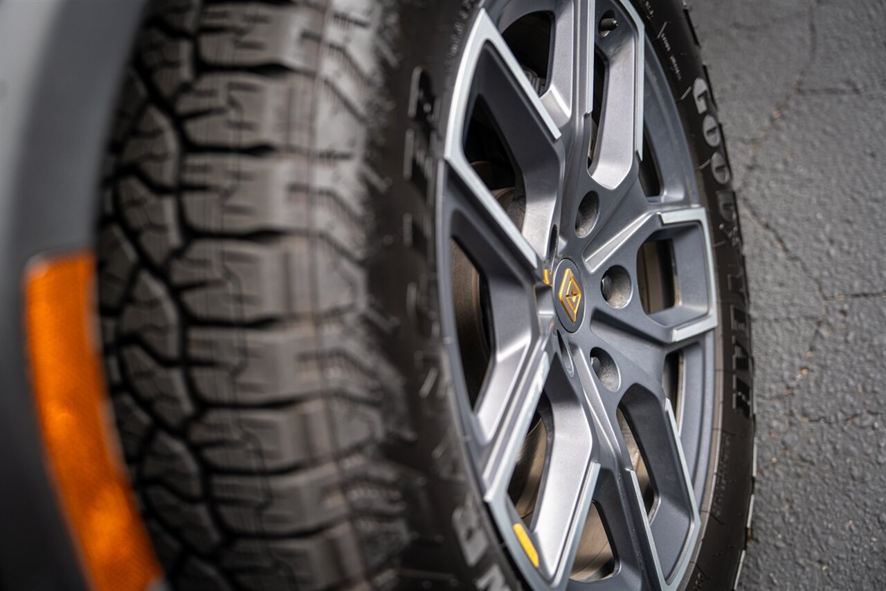 2023 Rivian R1T Adventure   - Photo 7 - Renton, WA 98057