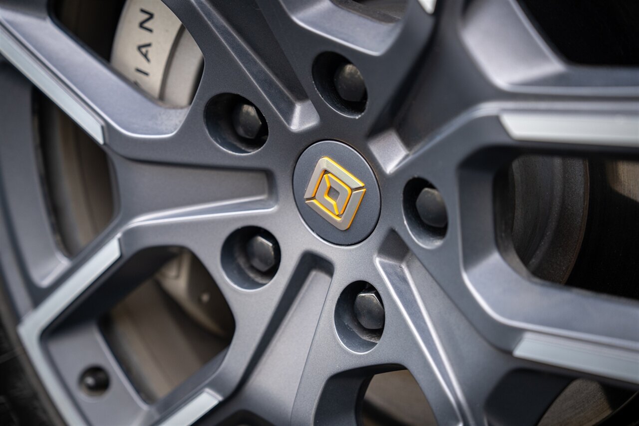 2023 Rivian R1T Adventure   - Photo 18 - Renton, WA 98057