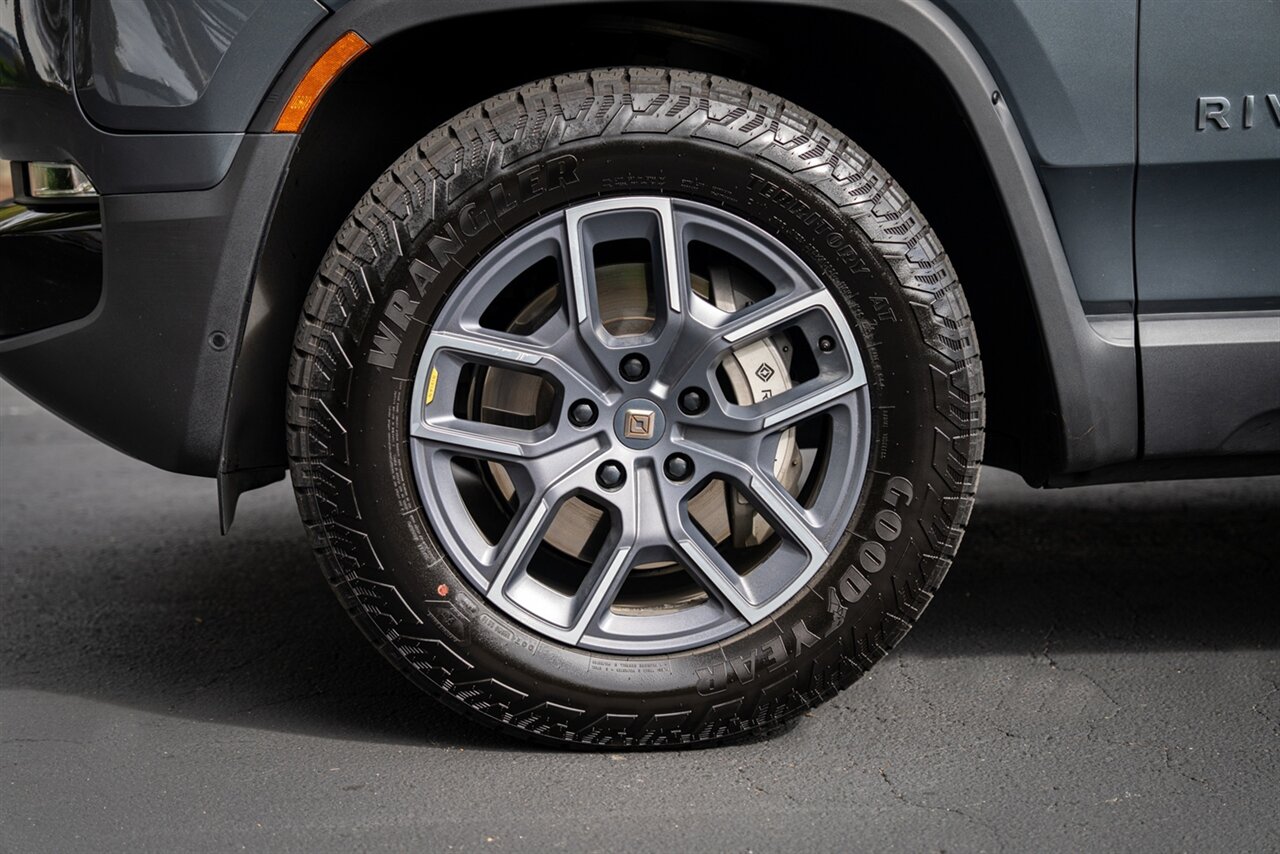 2023 Rivian R1T Adventure   - Photo 22 - Renton, WA 98057