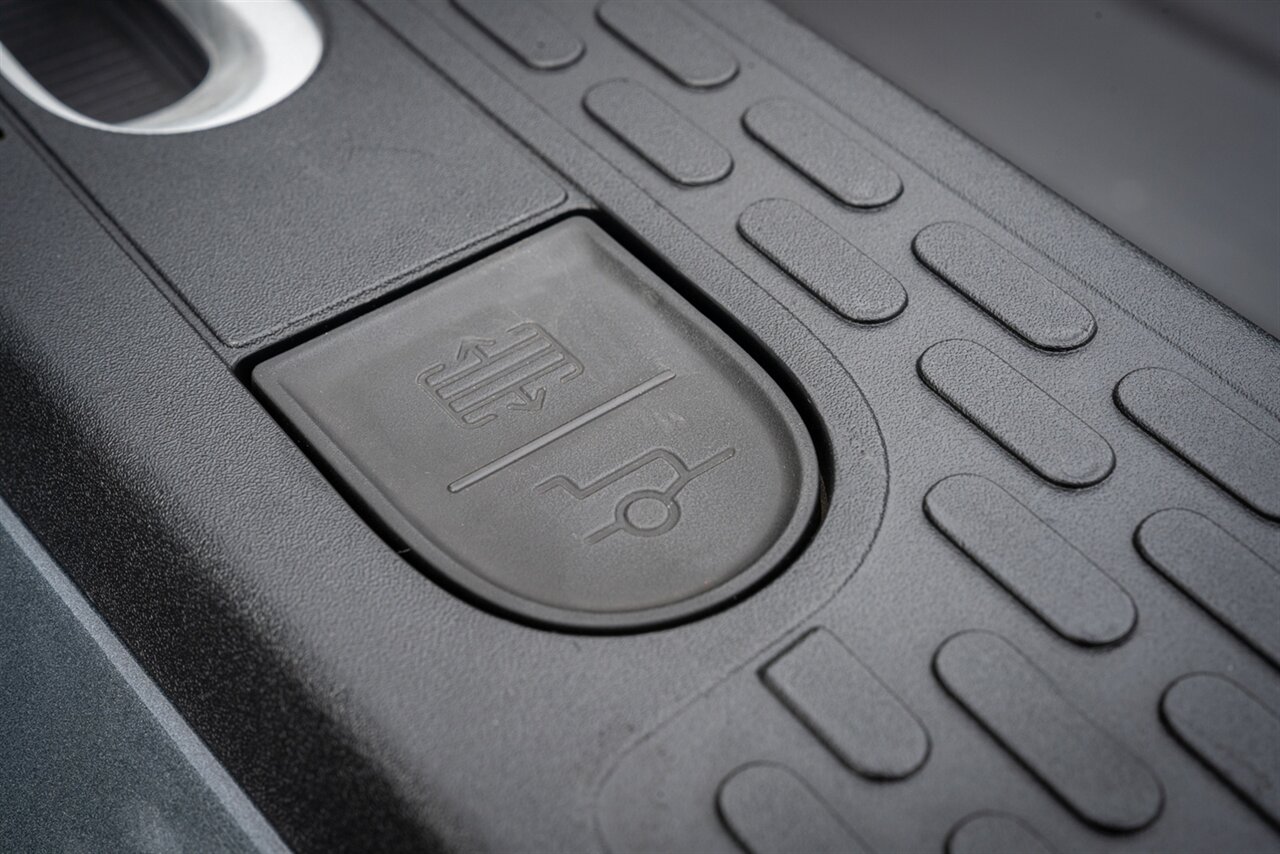 2023 Rivian R1T Adventure   - Photo 28 - Renton, WA 98057