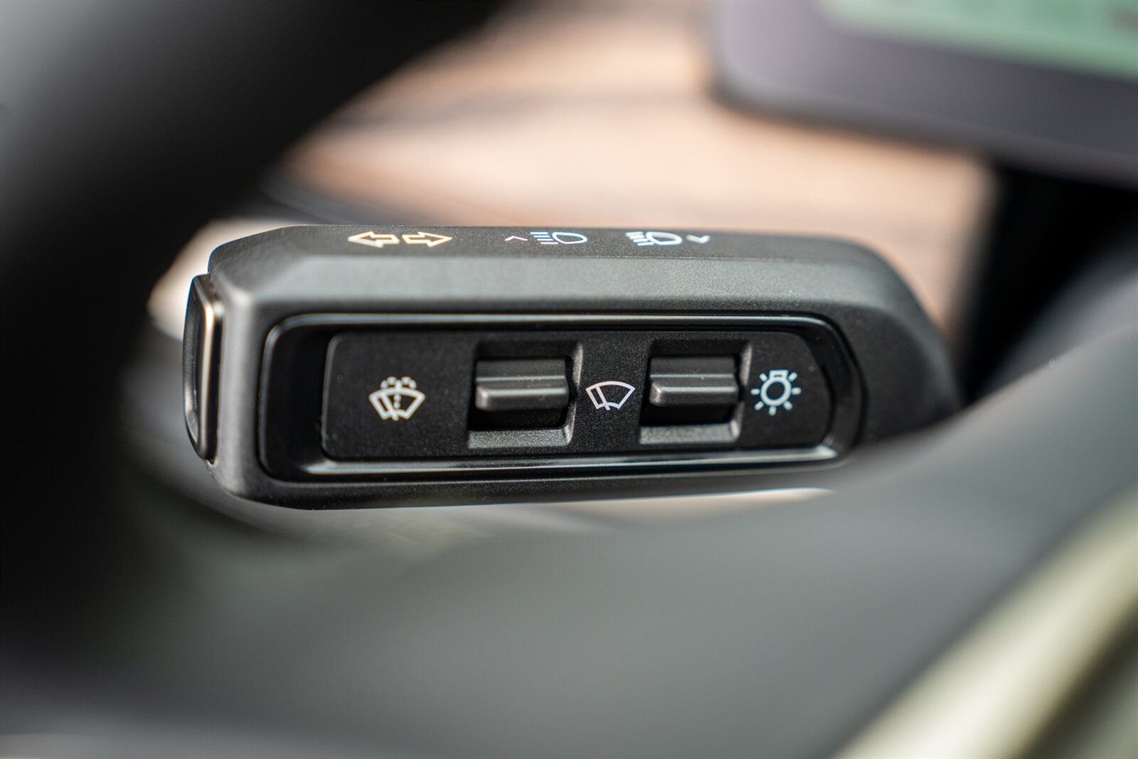 2023 Rivian R1T Adventure   - Photo 49 - Renton, WA 98057