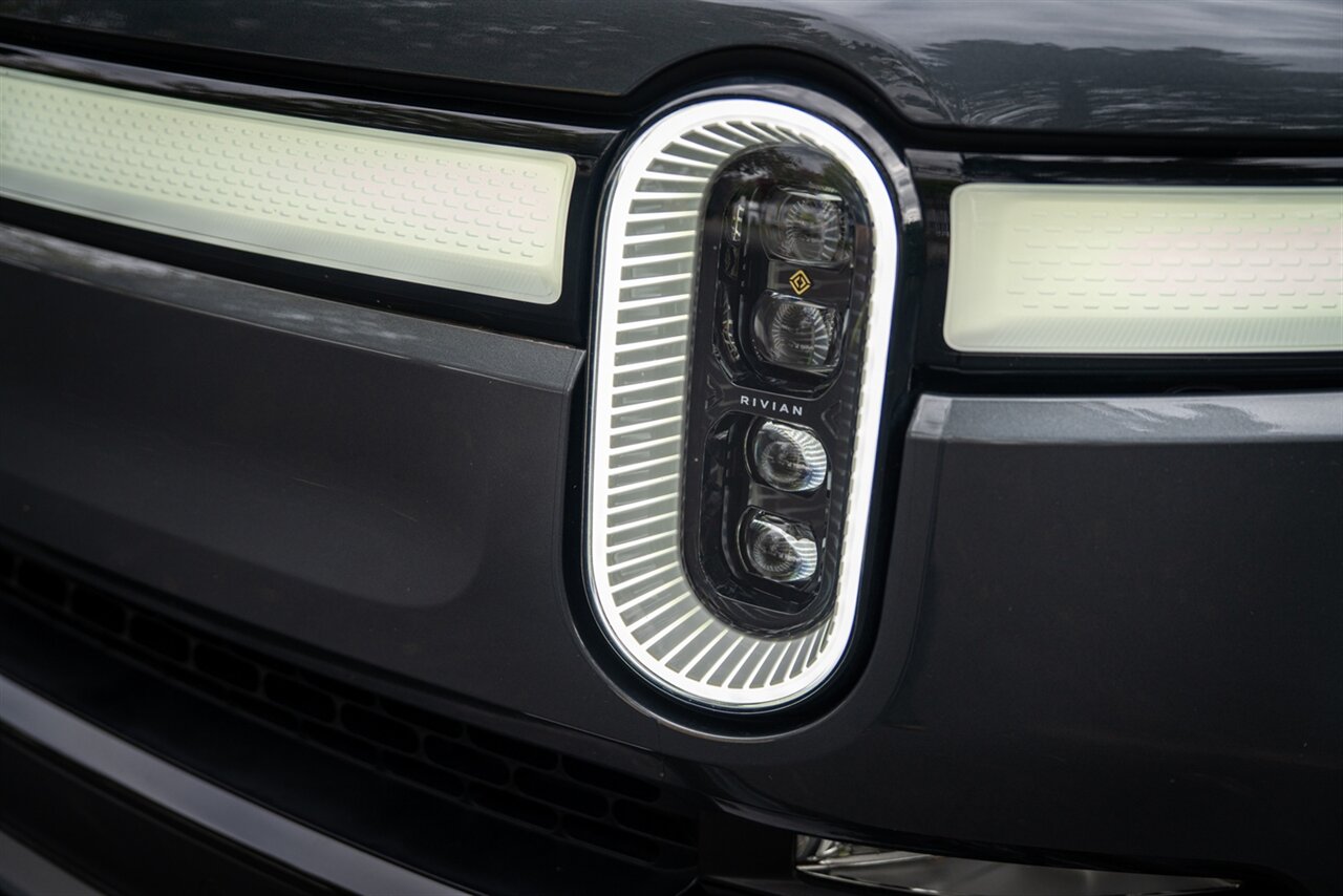 2023 Rivian R1T Adventure   - Photo 4 - Renton, WA 98057